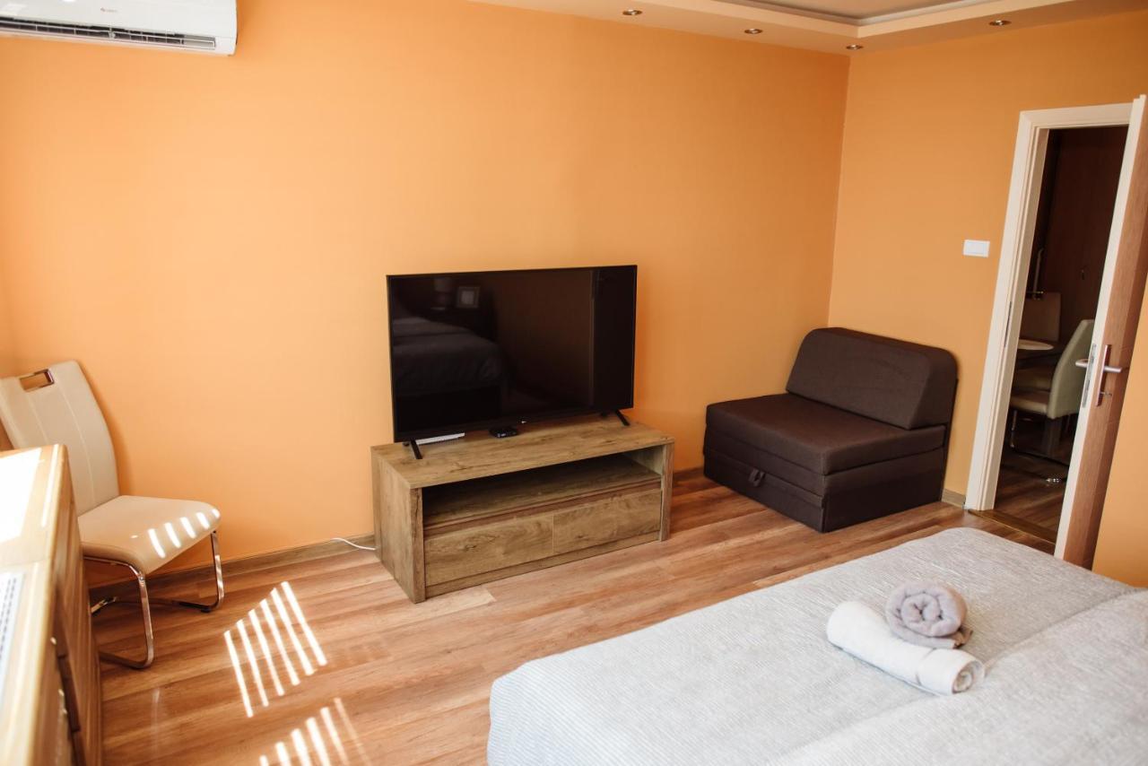 شقة Lara Apartman سوبوتيتْسا المظهر الخارجي الصورة